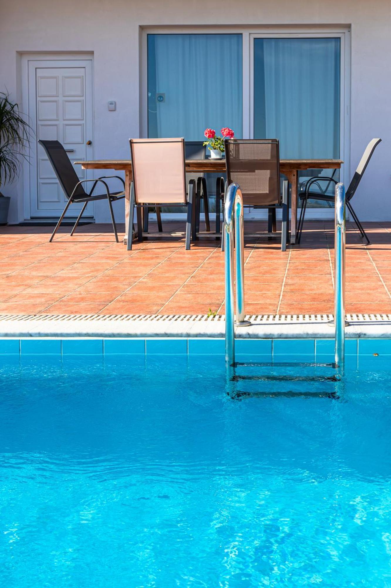 Dimitra Apartment With Private Pool And Sea View -The Ground Floor Of A Two Storey Building Daratsos Exteriér fotografie