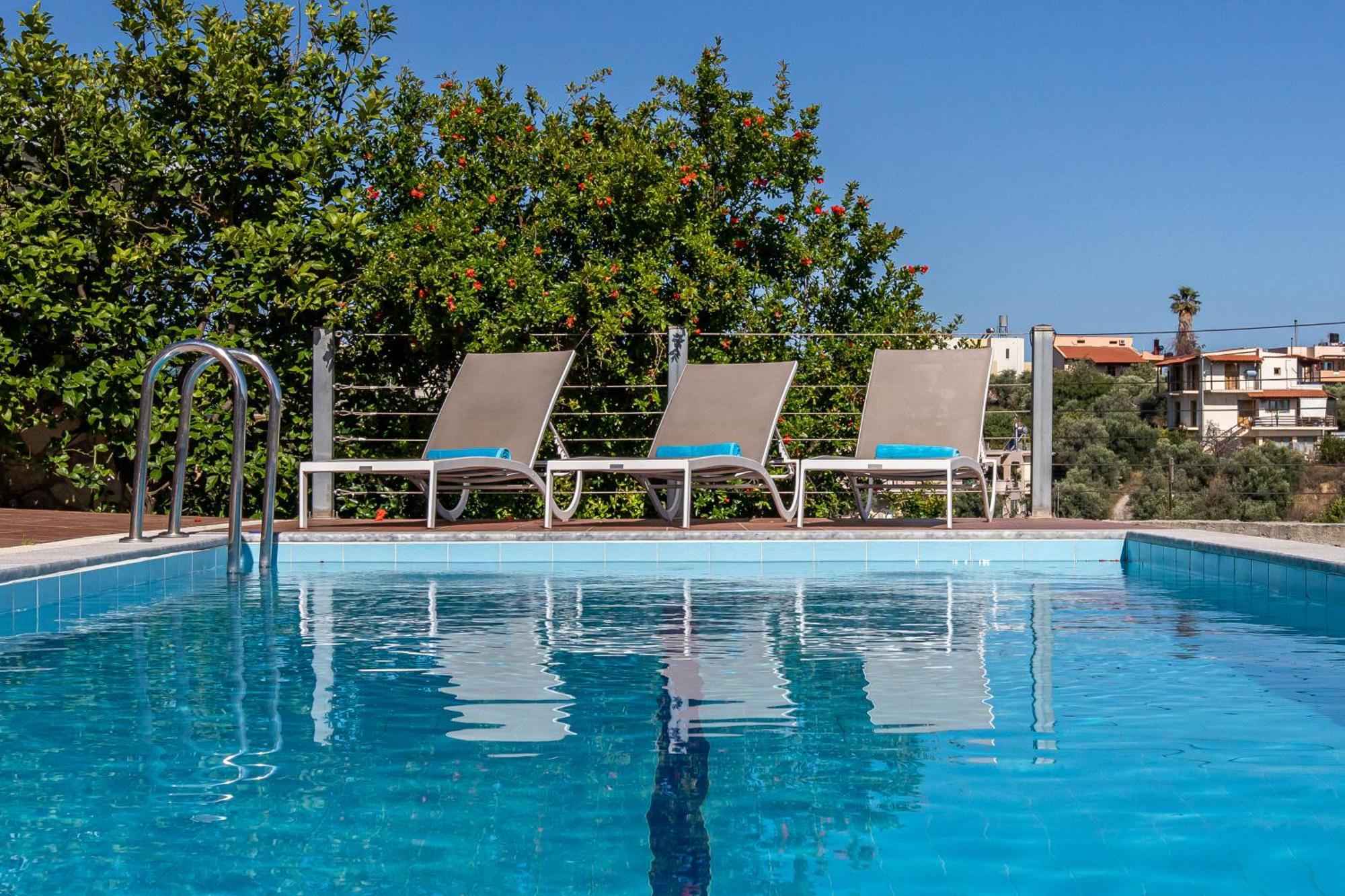 Dimitra Apartment With Private Pool And Sea View -The Ground Floor Of A Two Storey Building Daratsos Exteriér fotografie